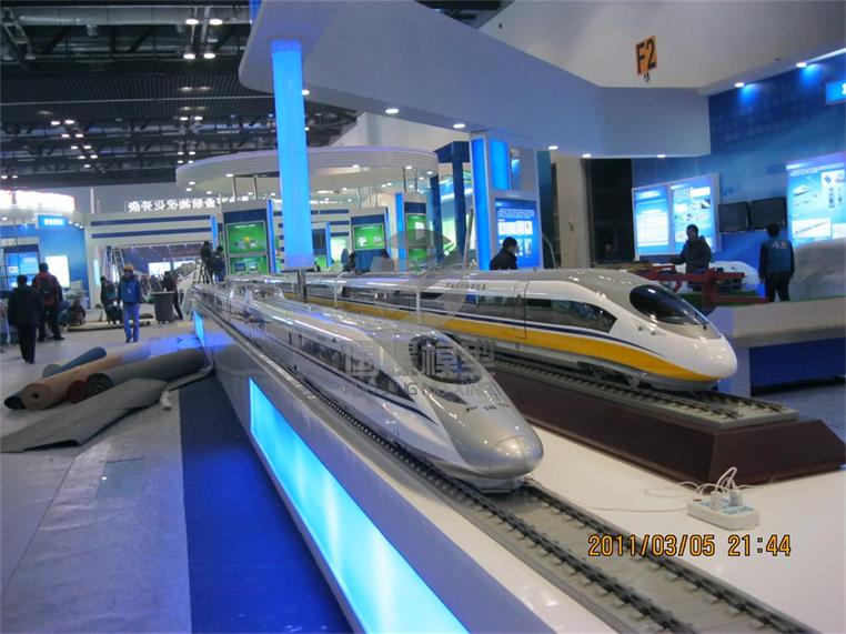 甘德县车展车模